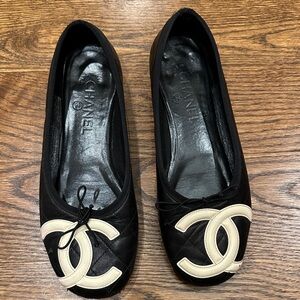 CHANEL Black and Cream Logo Flats
